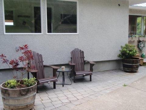 Marge'S Manor Villa Sooke Exterior photo